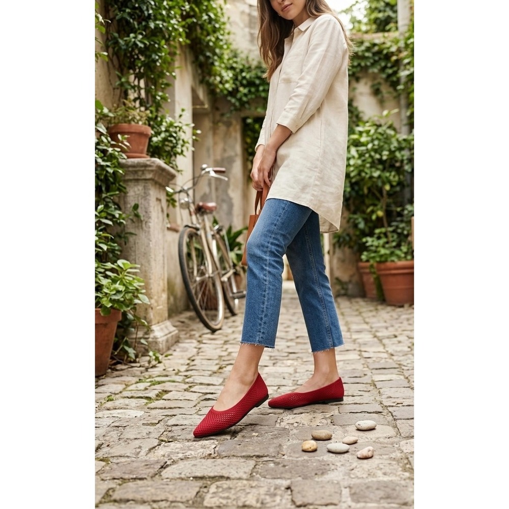 Vivaia‎ Red Pointed Toe Perforated Knit Comfort Flats Size EU/40 US/9
